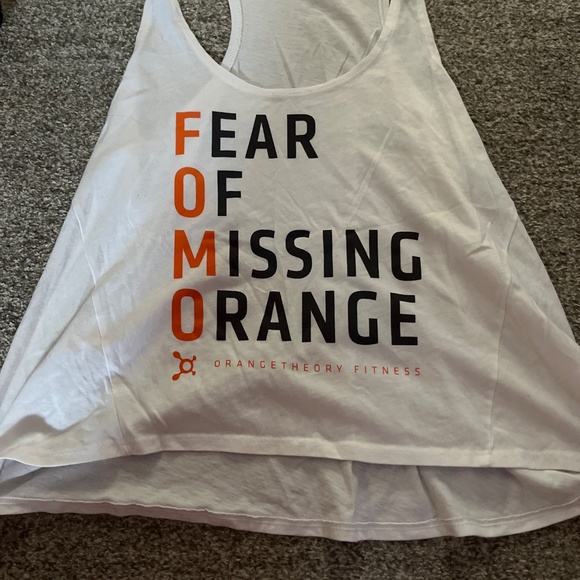 Orangetheory Set of 8 Tanks - Picture 5 of 8